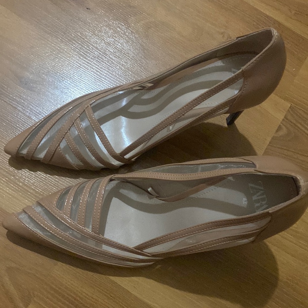 - Zara brand new pointed nude heels